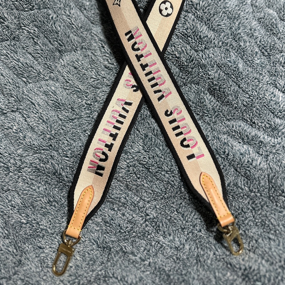 LV Purse strap (pink)